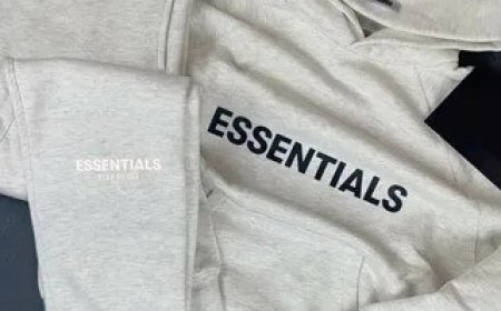 Essentials Hoodie: Effortless Fashion for Any Occasion