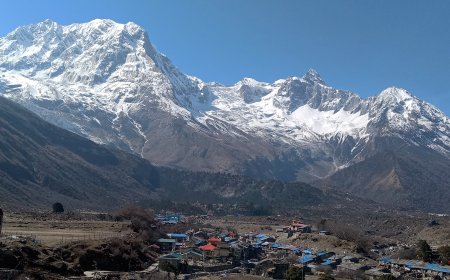 How To Pack Lightweight Yet Warm Clothes For the Annapurna Circuit