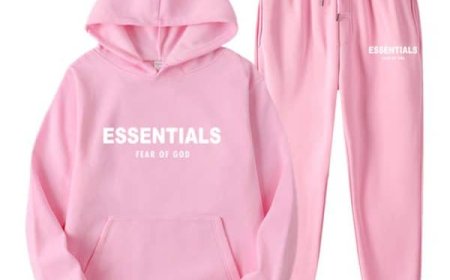 The Essential Hoodie: A Fashion Staple for Every Season