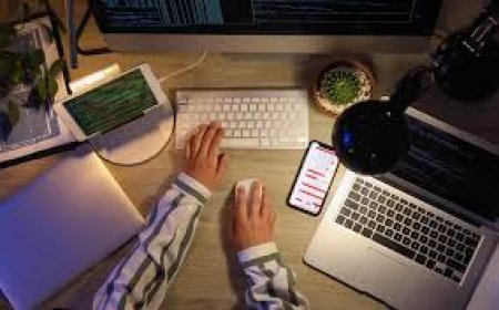 From Manuscript to Milestone: Navigating Scientific Writing with Experienced Writers