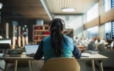 “Write My Dissertation – Why UK Students Are Seeking Expert Help More Than Ever