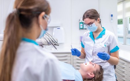 De Beste Oplossing voor een Stralende Glimlach: Tandimplantaten en Protheses
